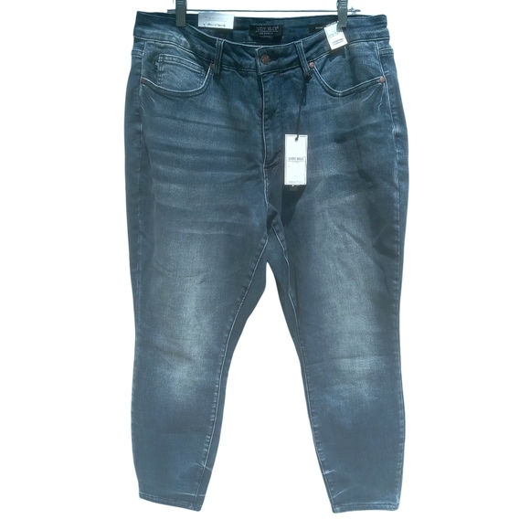 Judy Blue Women's High Waist Blue Ankle Jeans Size 20 W Tummy Control Top - Picture 1 of 7